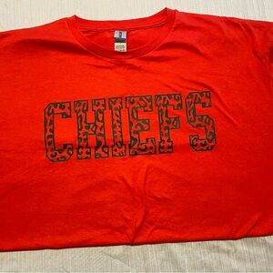 Red XL Chiefs Graphic T-Shirts - lot of 2